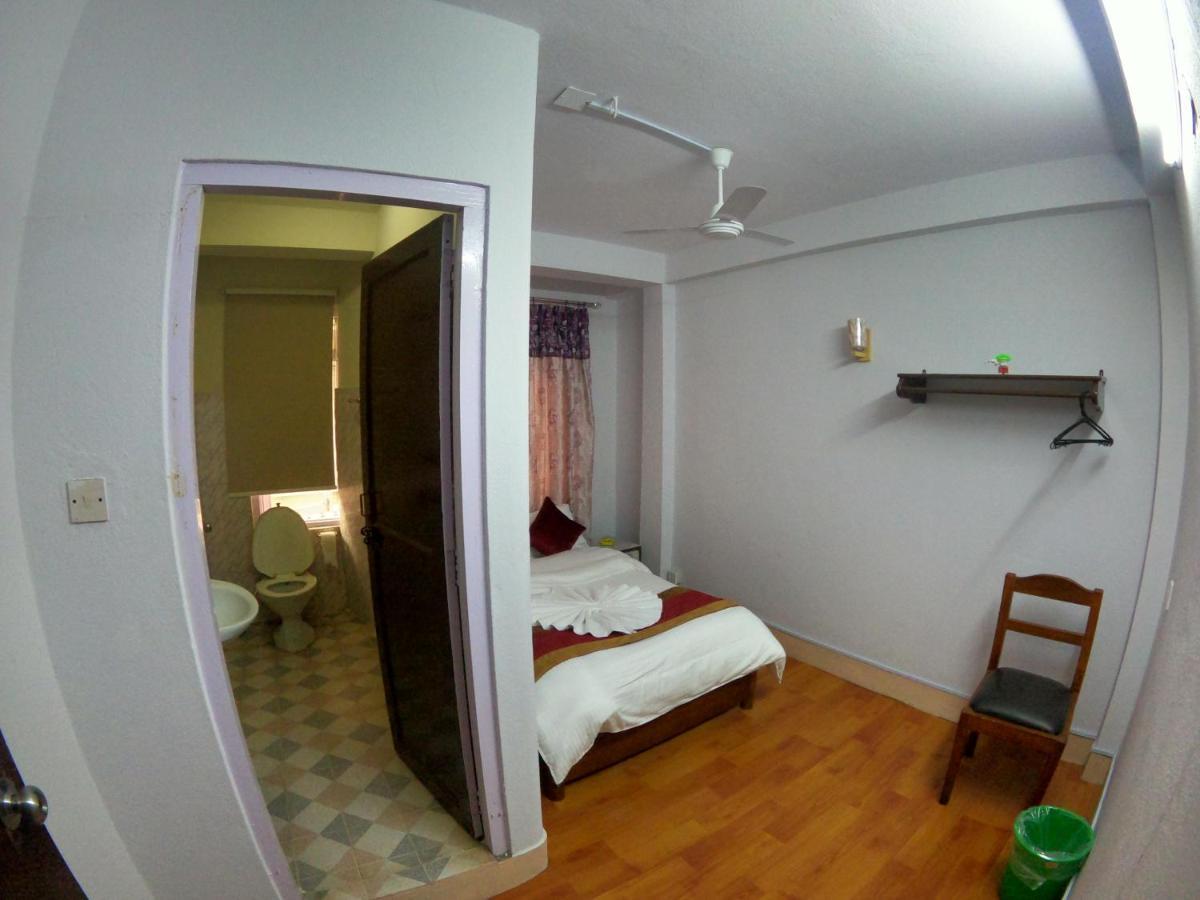 קטמנדו Om Tara Guest House Pvt Ltd מראה חיצוני תמונה