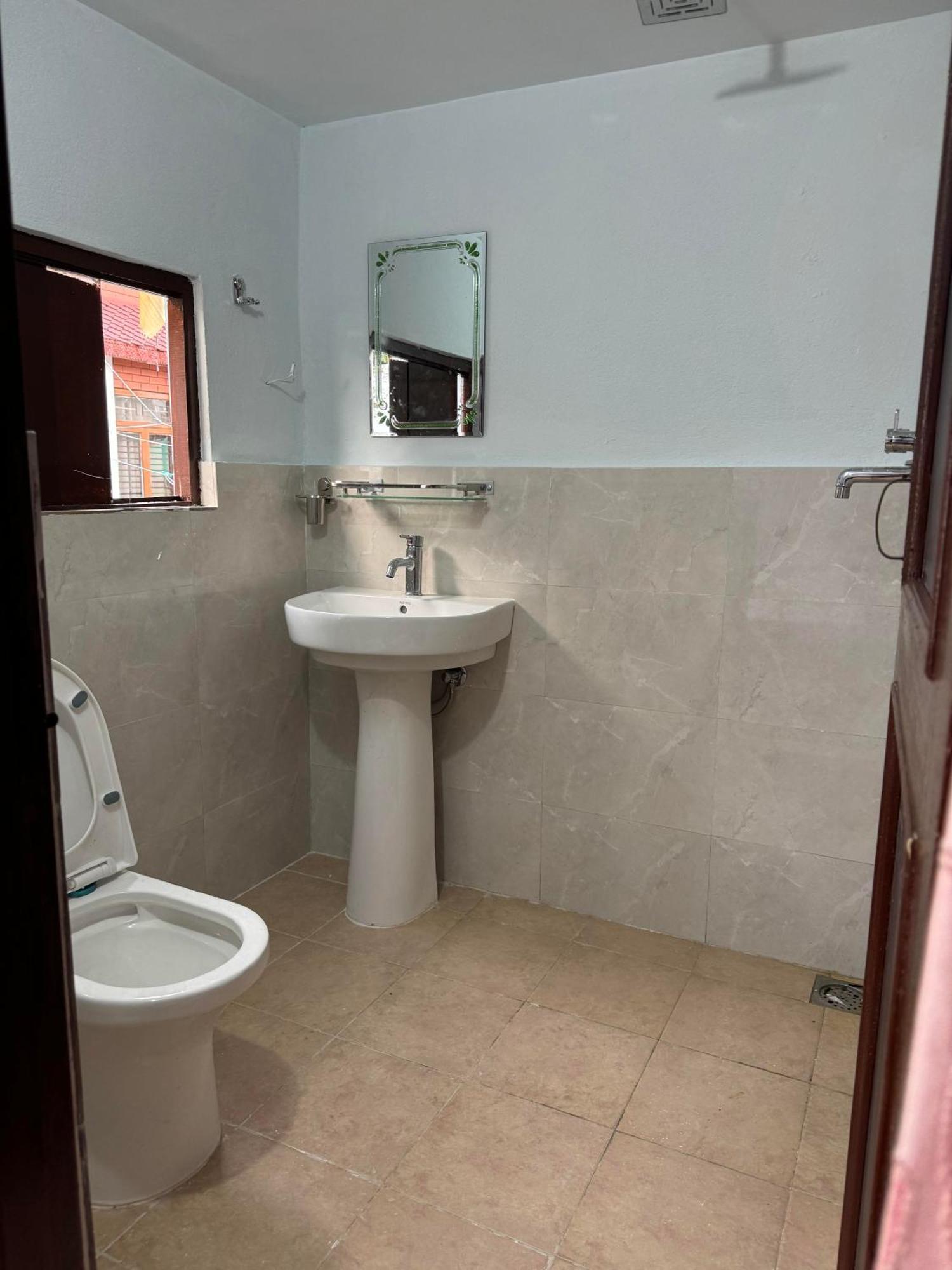 קטמנדו Om Tara Guest House Pvt Ltd מראה חיצוני תמונה