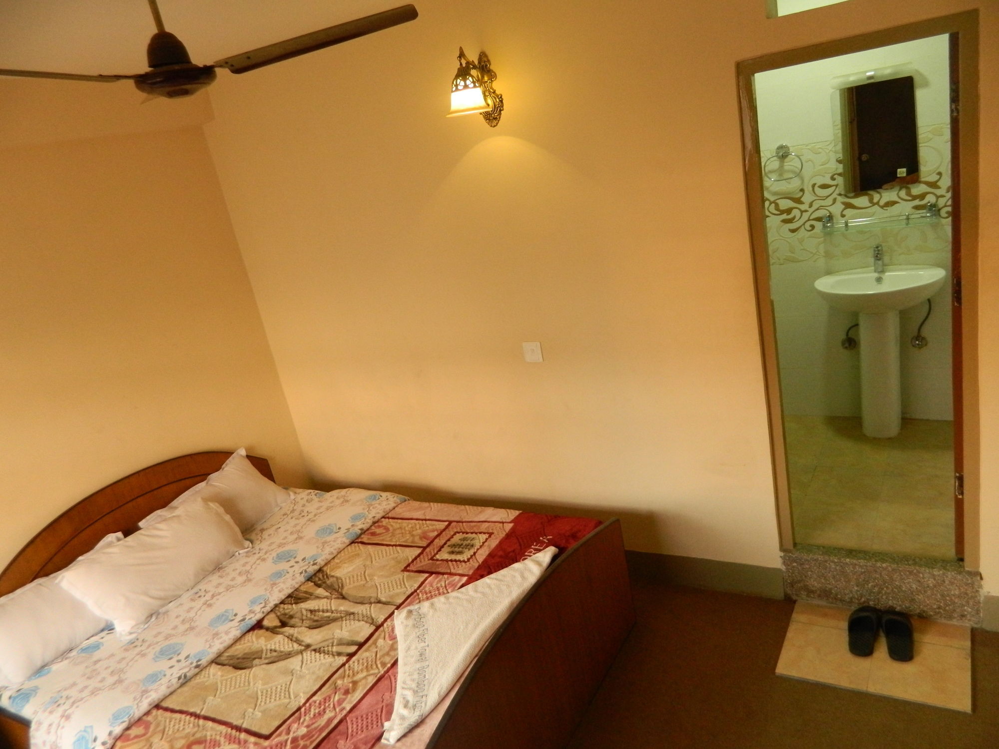 קטמנדו Om Tara Guest House Pvt Ltd מראה חיצוני תמונה